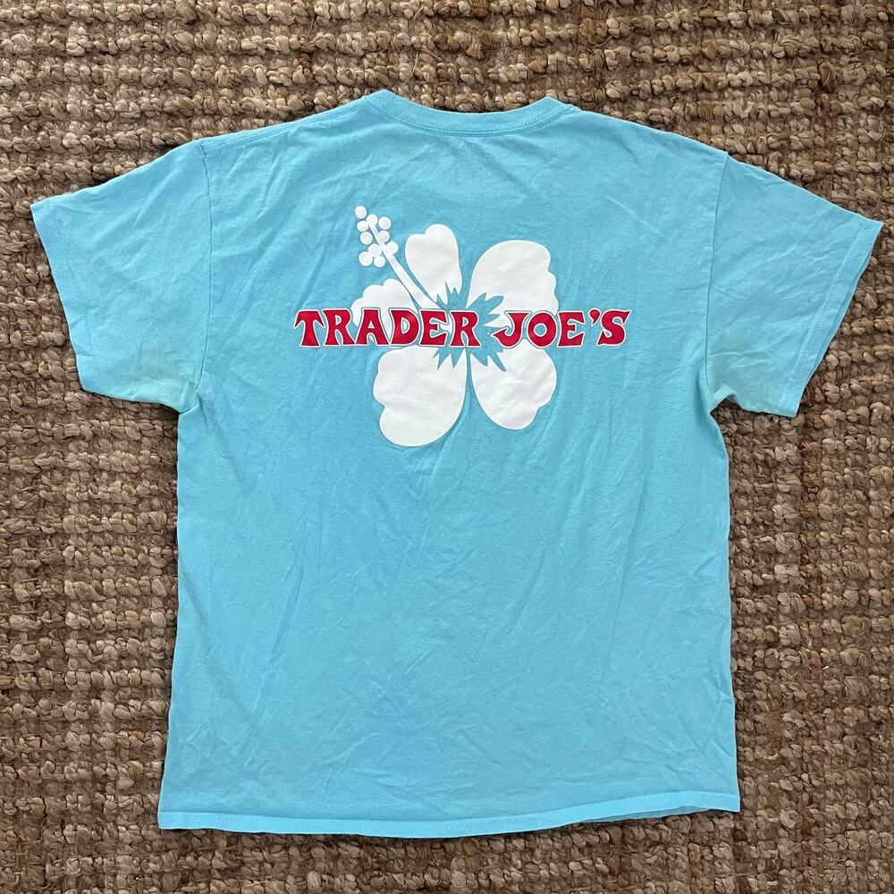Trader Joe’s Hibiscus Logo Graphic Tee Blue Men’s L 100% Cotton T-Shirt EUC